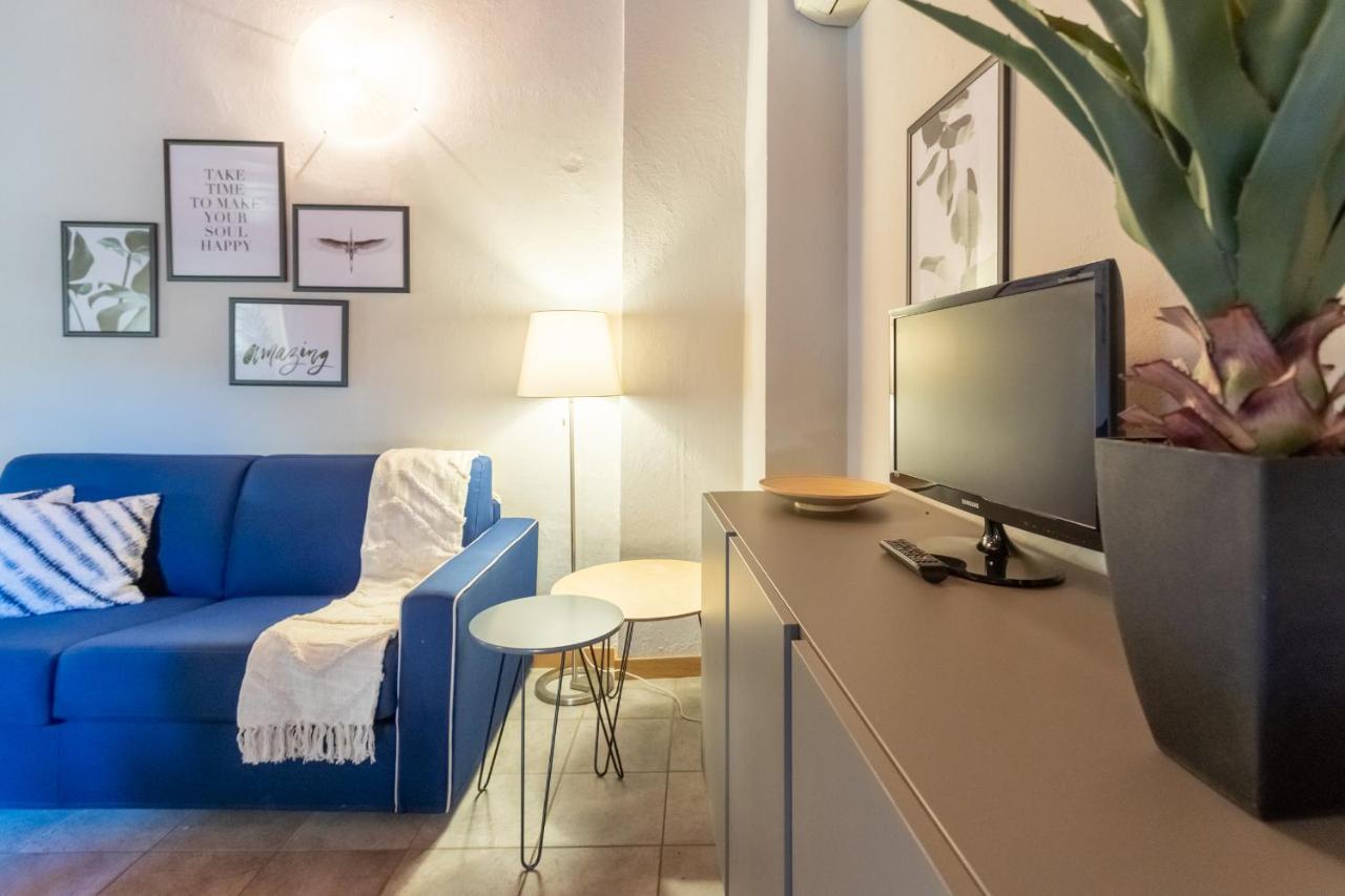 Blue Attic - Historical Como City Center By Rent All Como Exterior photo